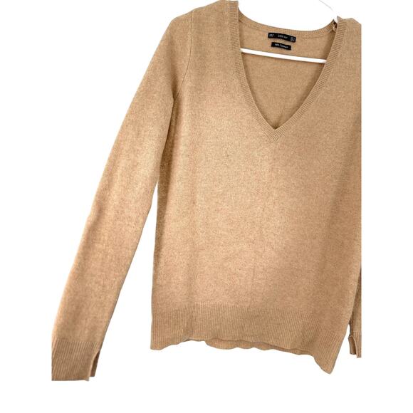 ZARA | S | Sweater 100% Pure Cashmere Tan V Neck Quiet Luxury Pull Over Knit - Picture 5 of 6